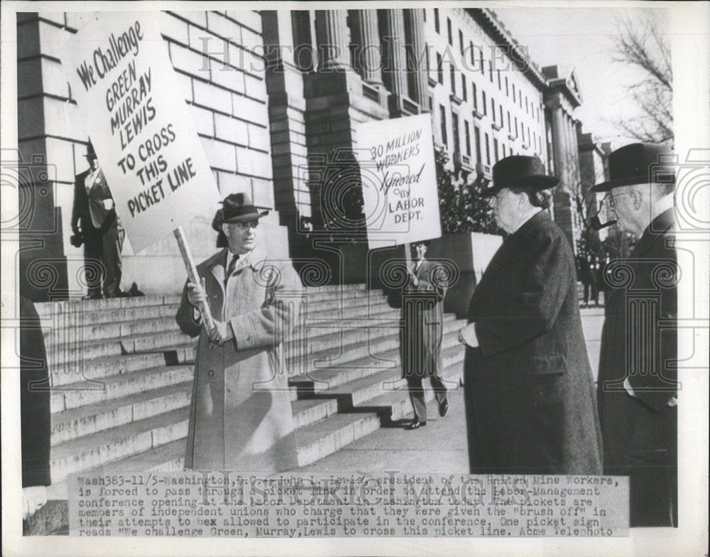 1983 Press Photo John Lewis President United Mine Workers picket labor Snap - Historic Images