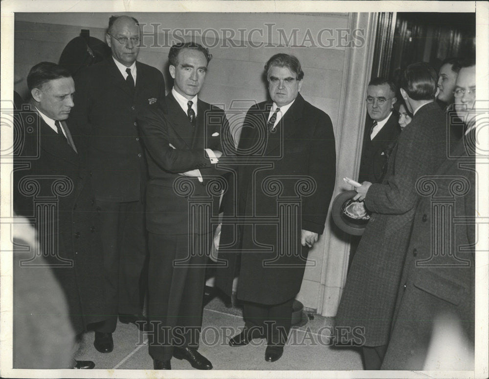 1937 Press Photo Gov Murphy Lewis confer Motor Like General - Historic Images