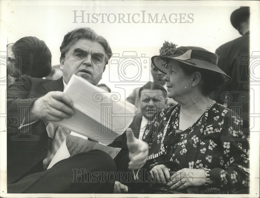 1937 Press Photo CIO leader wife John Lewis Labor Day Crowd Pittsburgh - Historic Images