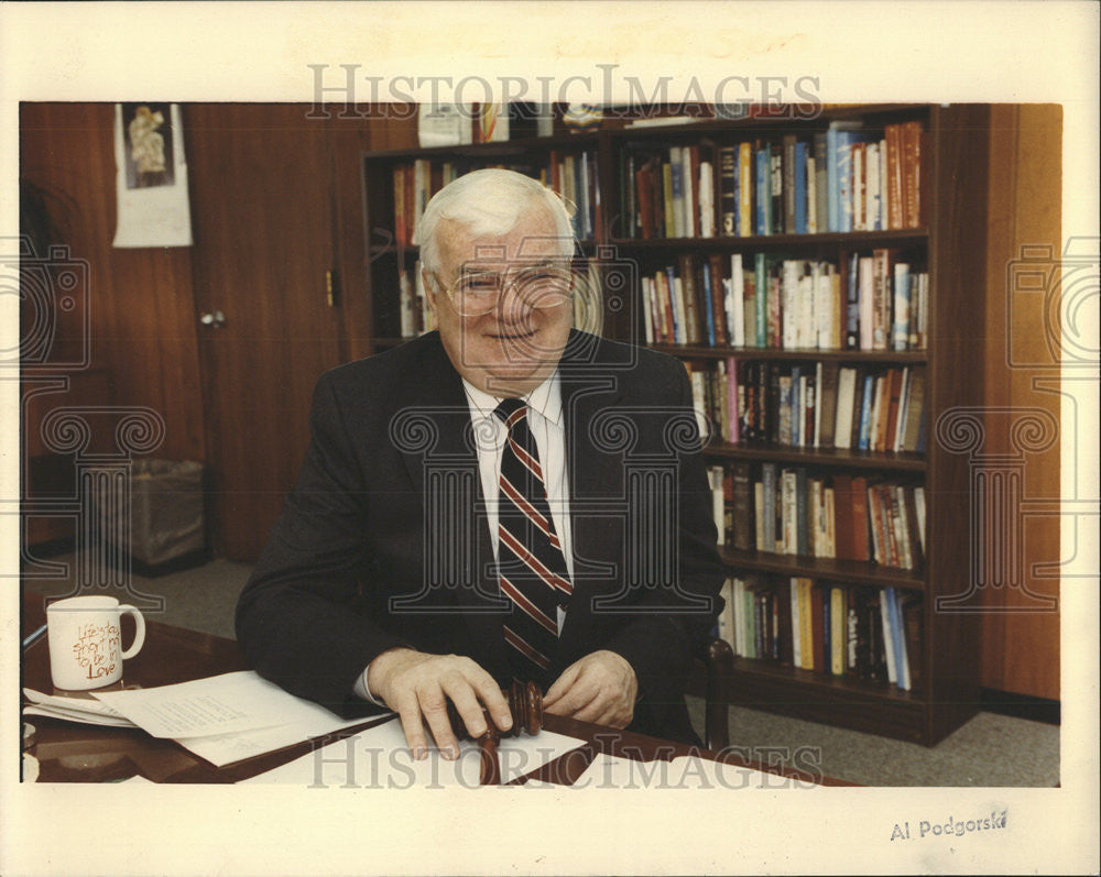 1990 Press Photo John Duff Commissioner Chicago Public Library - Historic Images