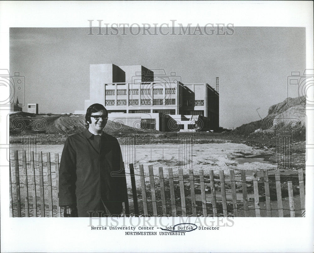 1972 Press Photo John Duffek Director Norris University Center Northwestern - Historic Images