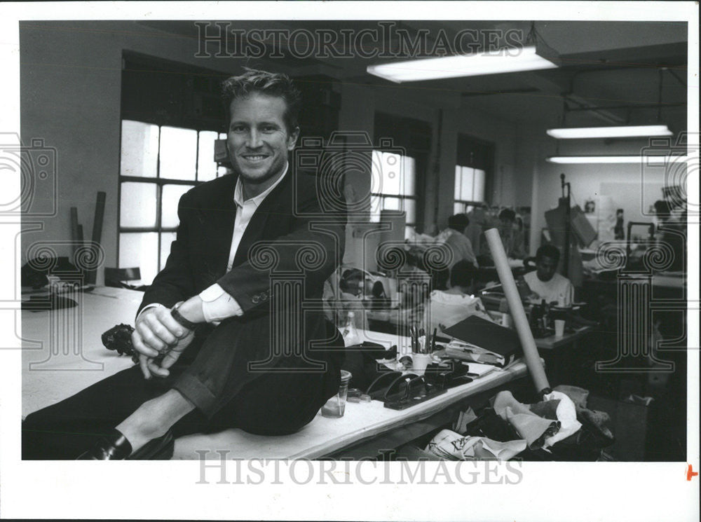 1991 Press Photo Randolph Duke workroom New York showroom sportswear market - Historic Images