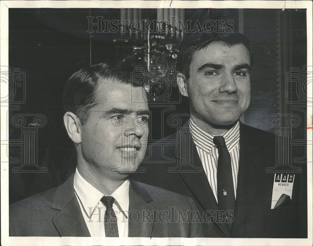 1965 Press Photo Cacil Coleman Skill Corp Van Tofoian Chicago Alpha Delta Sigma - Historic Images