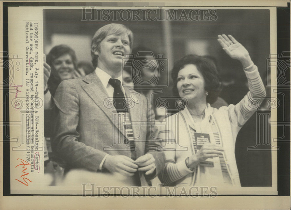 1976 Press Photo Eleanor Rosalynn Carter Democratic National Convention - Historic Images