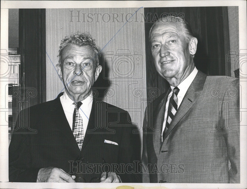 1964 Press Photo Senator Everett Driksen Illinois Leslie Arends - Historic Images