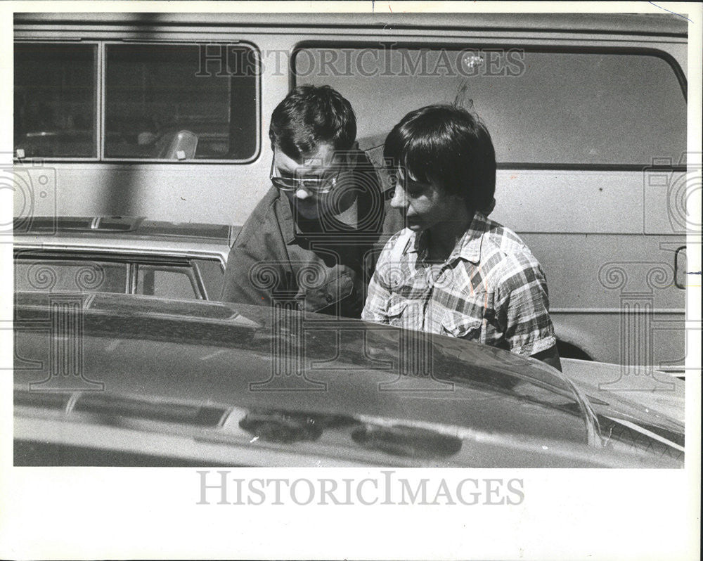 1982 Press Photo Police Say Charles Betty Armstrong Amy Jeannine Life - Historic Images