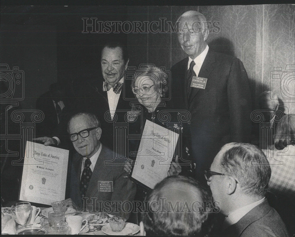 1974 Press Photo W. Clement Stone Chicago Boys Clubs Calvin Fentress Jr Awards - Historic Images