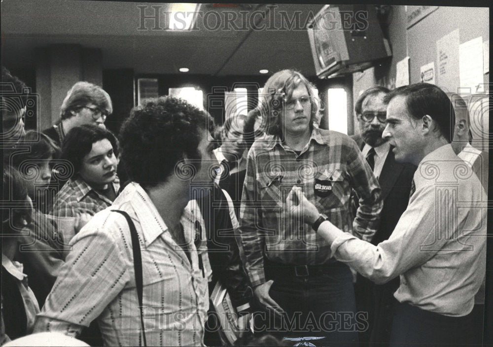 1979 Press Photo California Gov. Edmund G. Brown, Jr./University Of Illinois - Historic Images