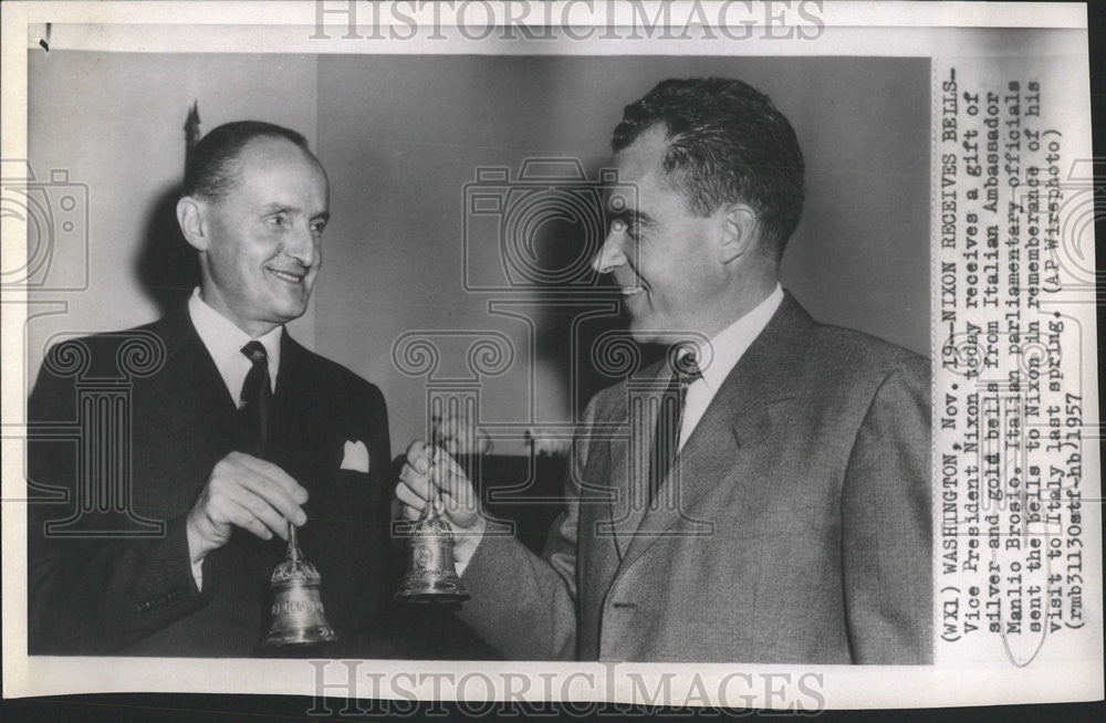 1957 Press Photo Vice President Richard Nixon Italian Ambassador Manilo Bornio - Historic Images