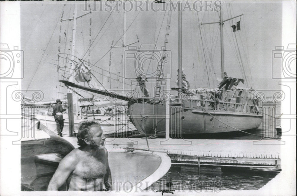 1961 Press Photo Frank Saunders Newport Beach California Yacht Baja Small arms - Historic Images