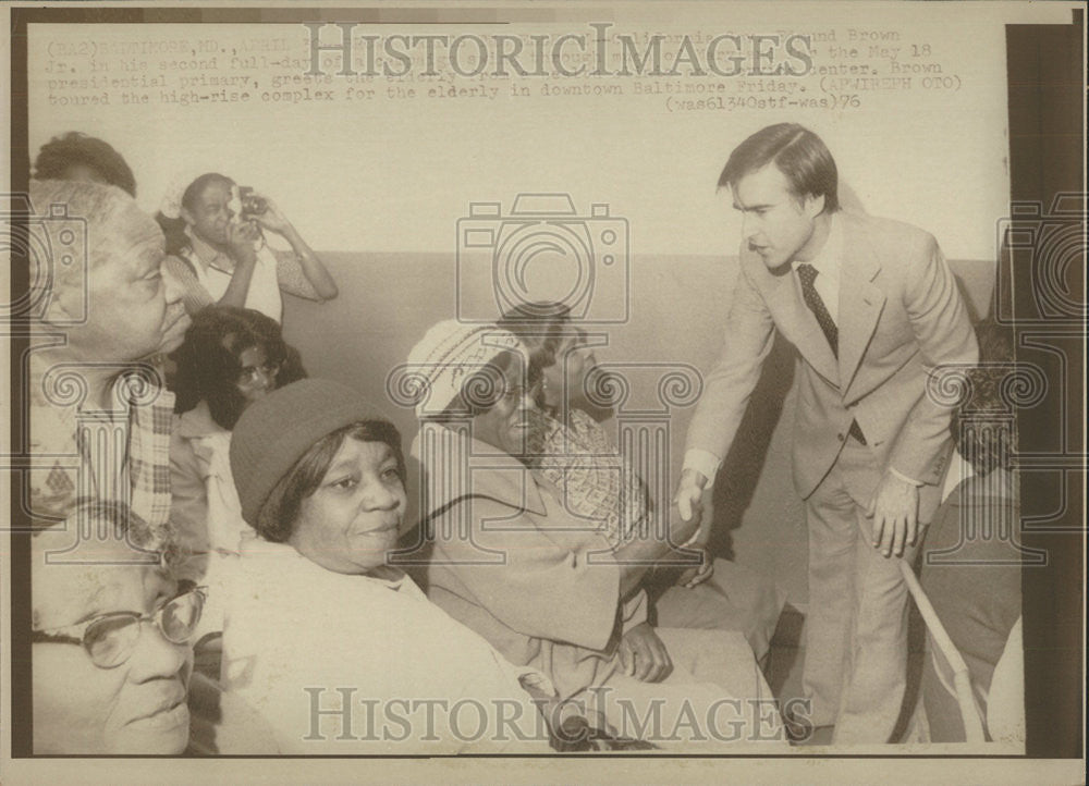 1976 Press Photo Edmund G. Jerry Brown California Governor Campaign Baltimore - Historic Images