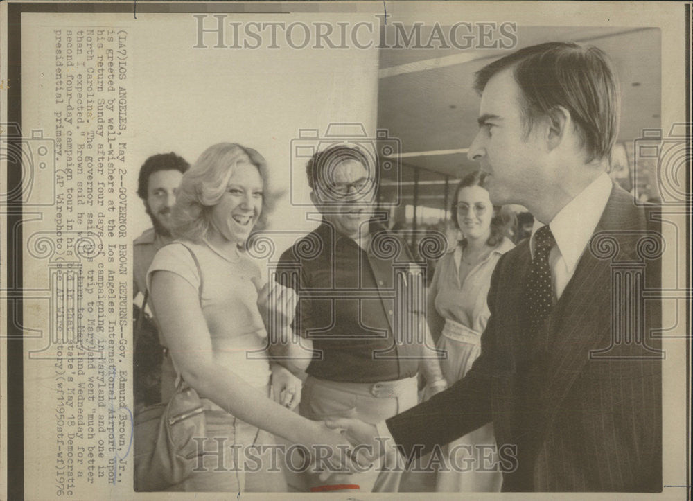 1976 Press Photo Edmund Brown Los Angles International Airport Maryland - Historic Images