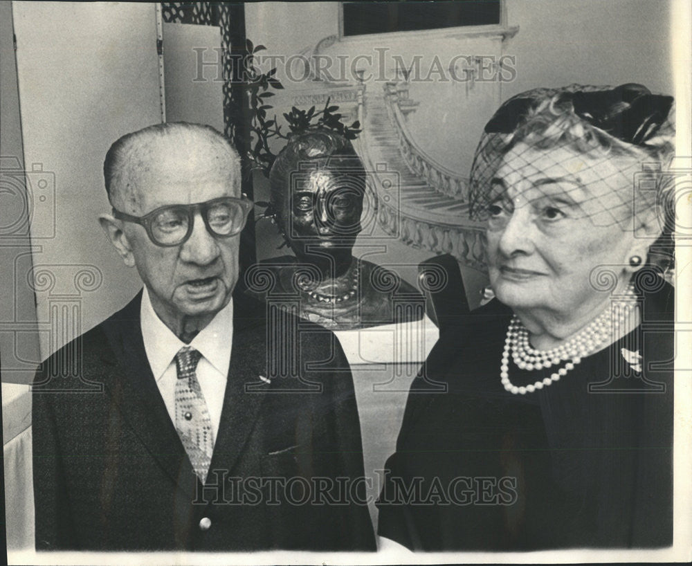 1966 Press Photo Harry Becky Blum Million Dollar Donation Reese Medical Center - Historic Images