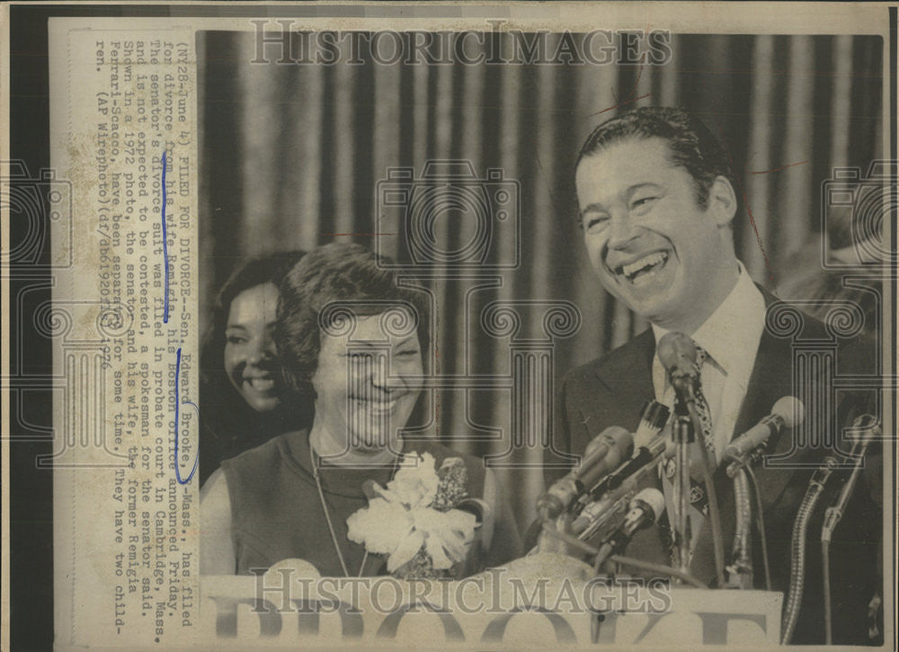 1976 Press Photo Senator Edward Brooke &amp; Wife Remigin Seeking Divorce - Historic Images