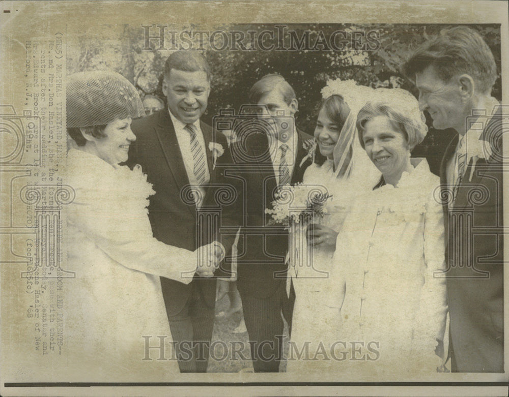 1968 Press Photo Mrs Don Hasler Remi Brooke parents wedding Marthas Vineyard - Historic Images