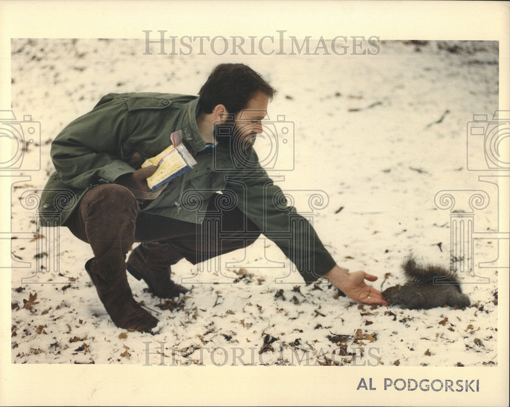 Press Photo  Squirrel Urban Habitat Joel Brown University - Historic Images