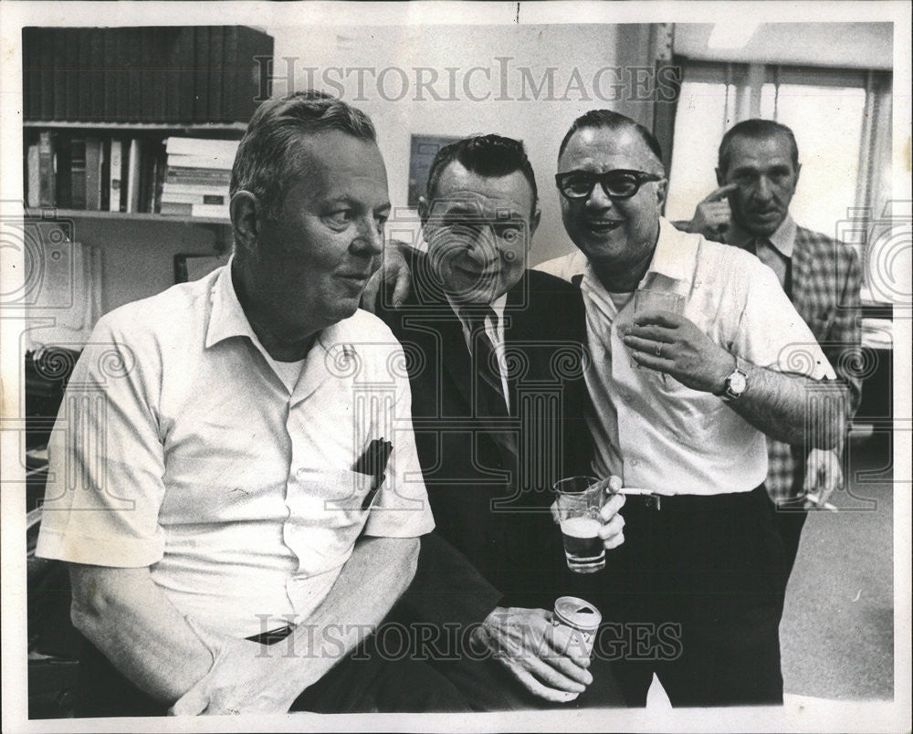 1969 Press Photo Sun-Times Photog Johnn Arbikno Johnny Anniversary - Historic Images