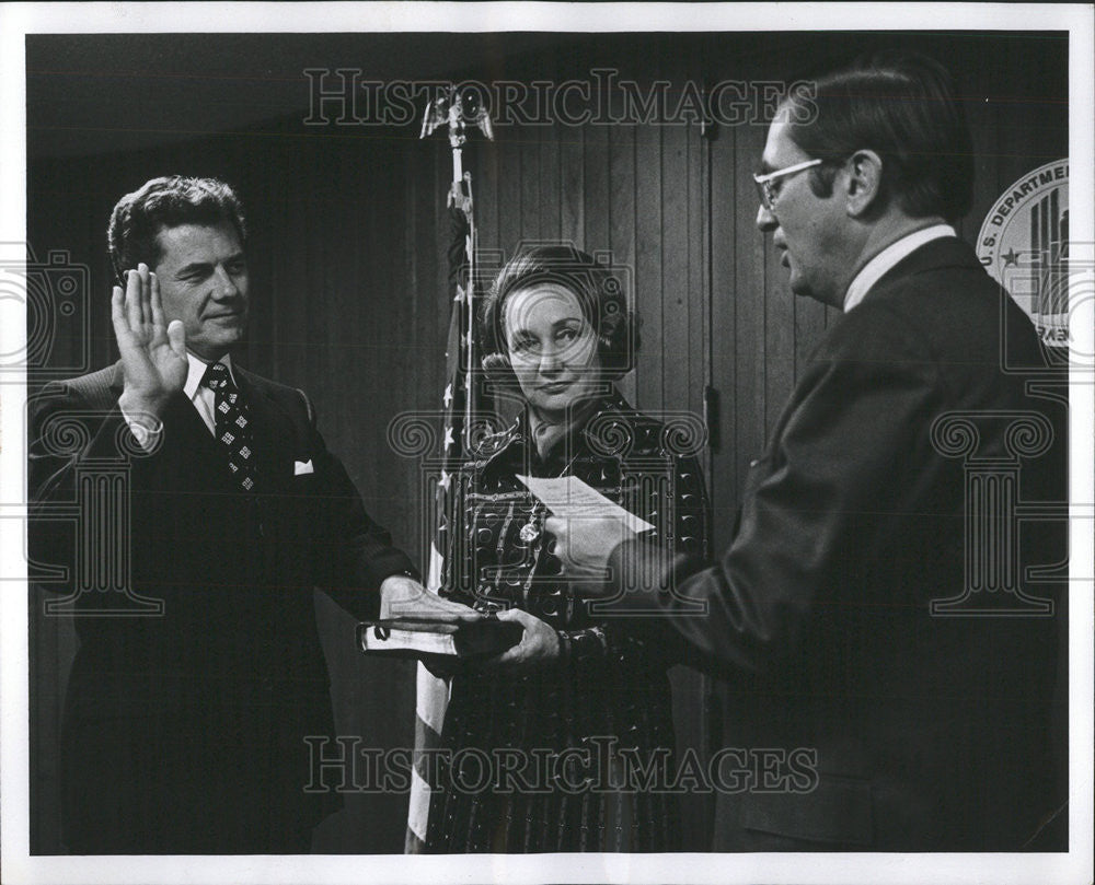 1973 Press Photo W. Boyd Christensen, His Wife Jean And James T. Lynn - Historic Images