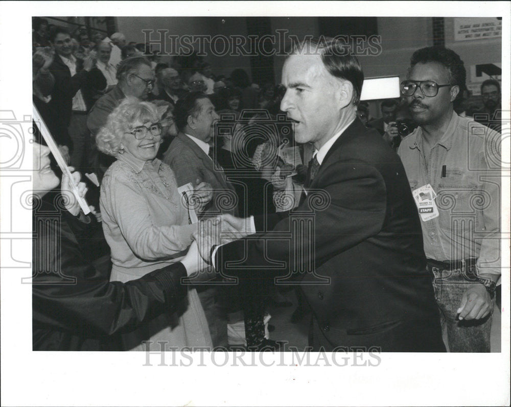 1992 Press Photo people protesting proposed Lake Calumet Airport - Historic Images