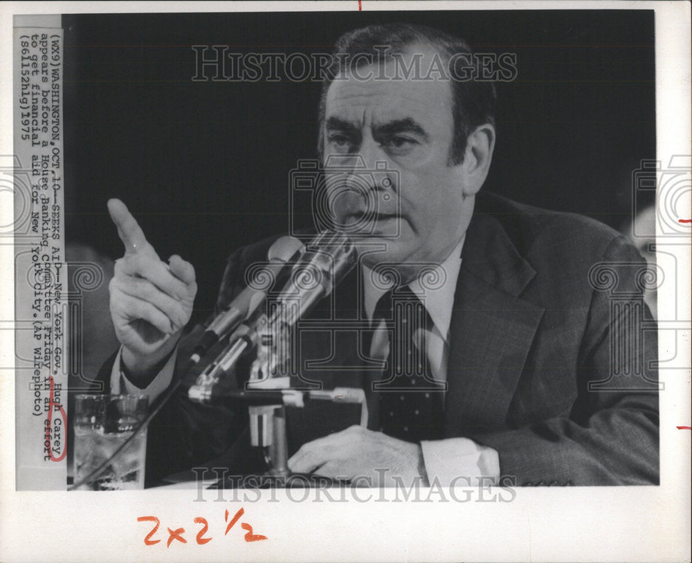 1975 Press Photo New York Governor Hugh Carey - Historic Images