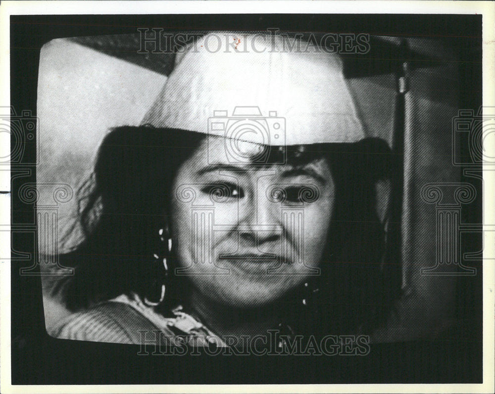 1988 Press Photo Nelly Cardenas West Side Chicago Resident - Historic Images