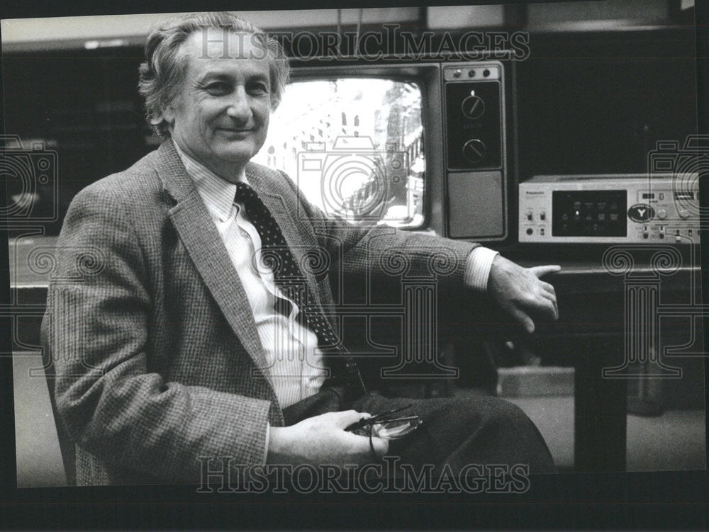 1987 Press Photo Pierre Jean Capretz Yale University Professor - Historic Images