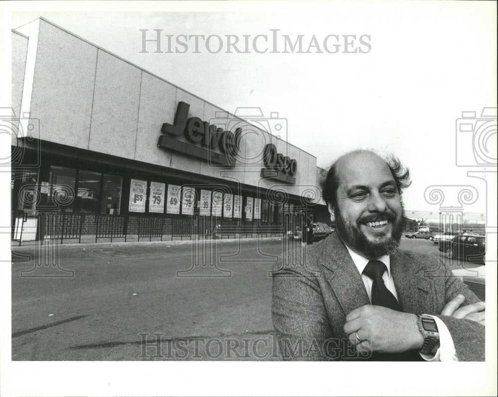 1987 Press Photo James F. Capraro, Development Corporation Executive Director - Historic Images