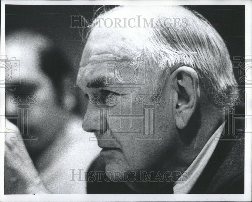 1977 Press Photo William Caples, Executive Director, Economic Development - Historic Images