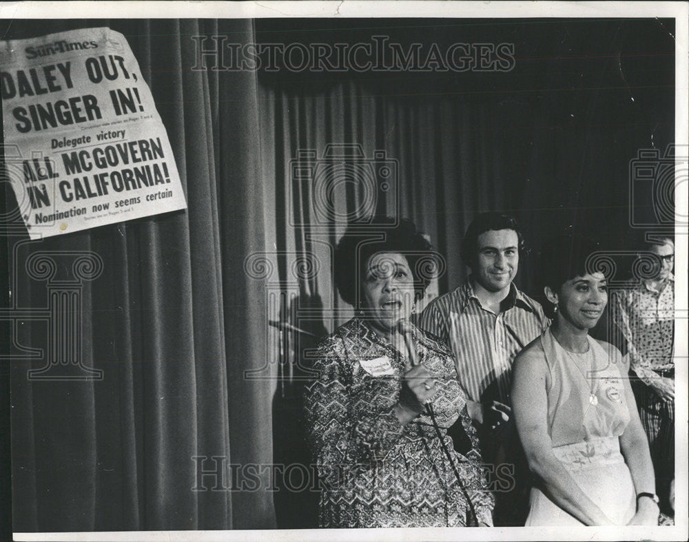 1972 Press Photo Singer-Langford Delegates Raise Funds - Historic Images