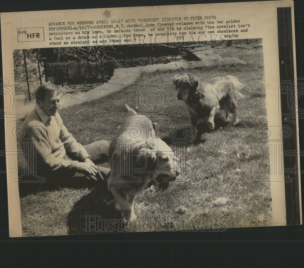 1977 Press Photo Author John Cheever - Historic Images