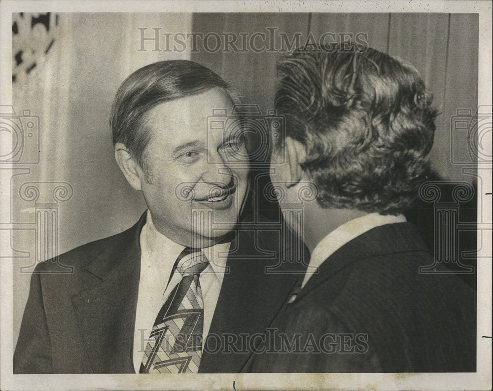 1975 Press Photo Chicago Daily News Columnist Writer Journalist Jack Anderson - Historic Images