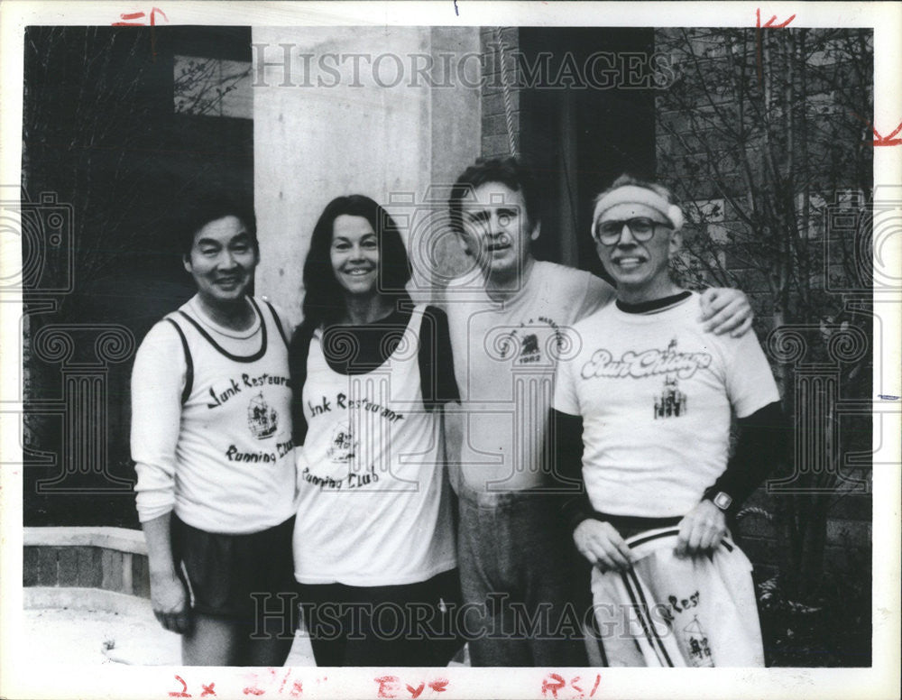 1983 Press Photo Actress Jane Fonda George Cheung Dr. Dennis Gates - Historic Images