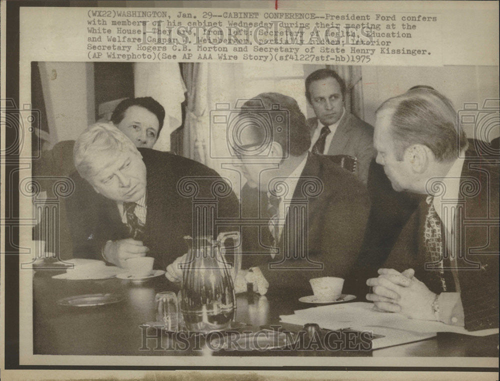 1975 Press Photo President Ford Conference White House - Historic Images