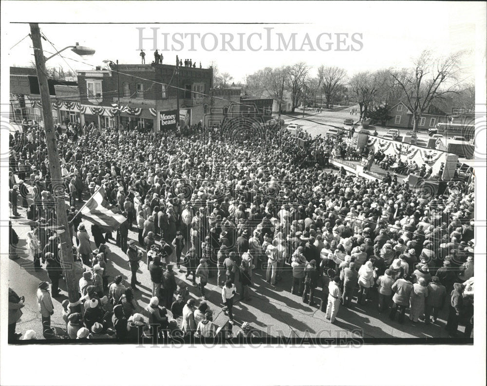 1981 Press Photo Paul Lewis - Historic Images