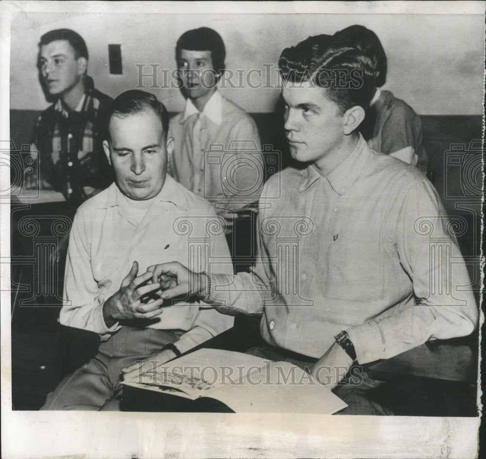 1954 Press Photo Kinney Deaf Blind listens To Lecture In Mount Union College - Historic Images