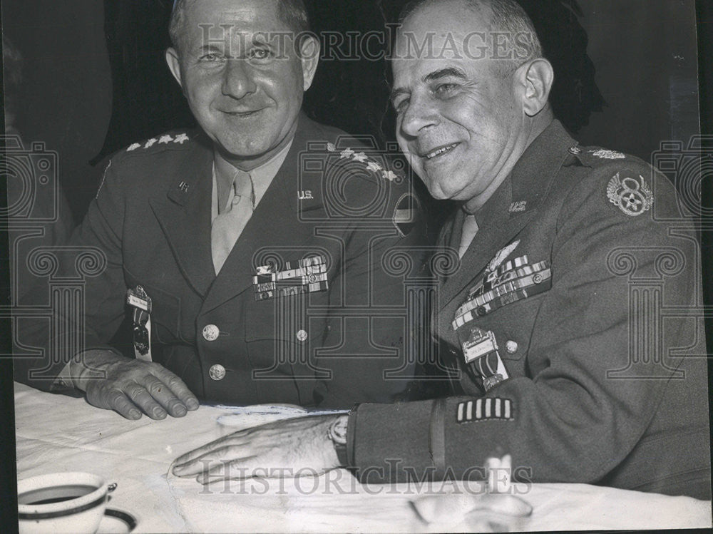 1945 Press Photo Gen. Devers chief of Army Ground Gorces  Lt. Gen. Doolittle - Historic Images