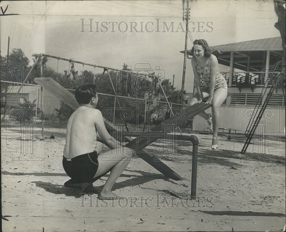 1940 Press Photo John P. Carmichael Bobbie Taylor Tampa Beach Florida - Historic Images