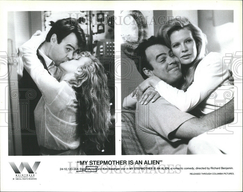 1988 Press Photo Dan Aykroyd Kim Basinger My Stepmother Is An Alien - Historic Images