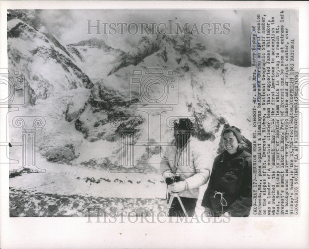 1963 Press Photo Mr &amp; Mrs Harry Bishop Reunite On Mt. Everest - Historic Images