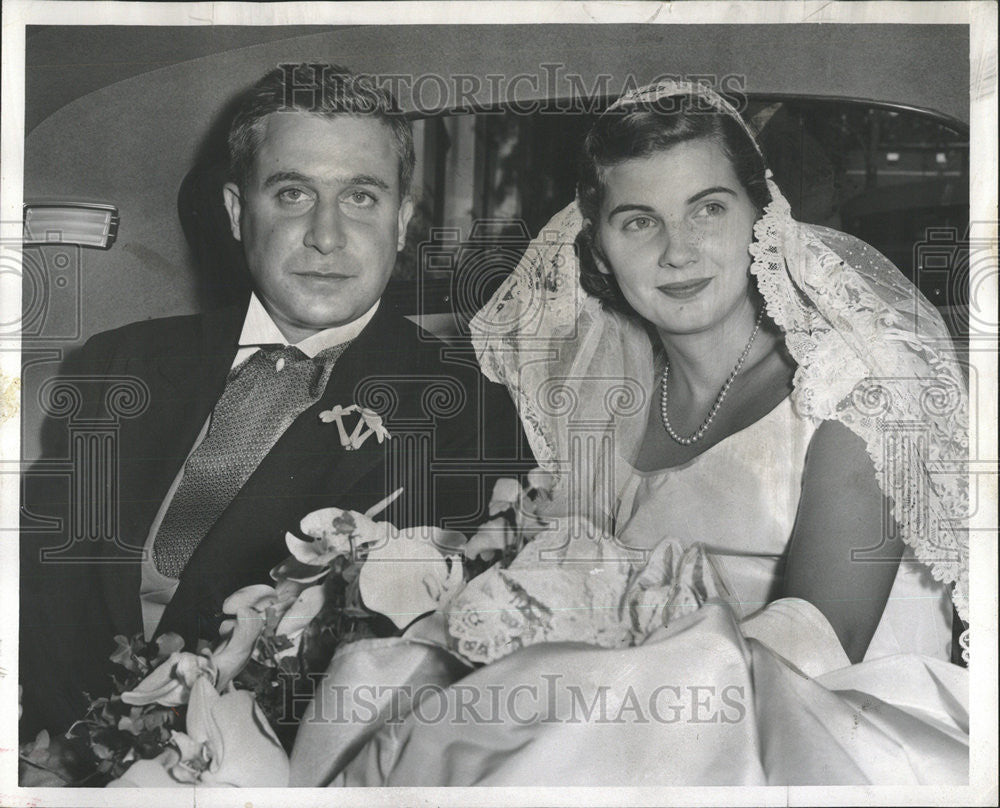 1954 Press Photo Mr. and Mrs. Alexander T. Baldwin Sit in Auto Before Reception - Historic Images