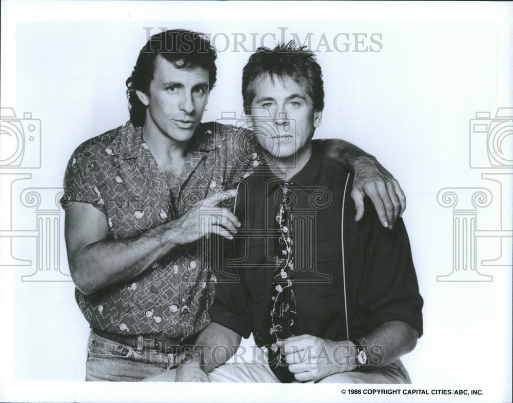 1986 Press Photo Carl Weintraub and Barry Bostwick in &quot;DADS&quot; - Historic Images