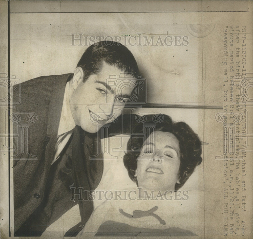 1966 Press Photo Parents of Quintuplets - Historic Images