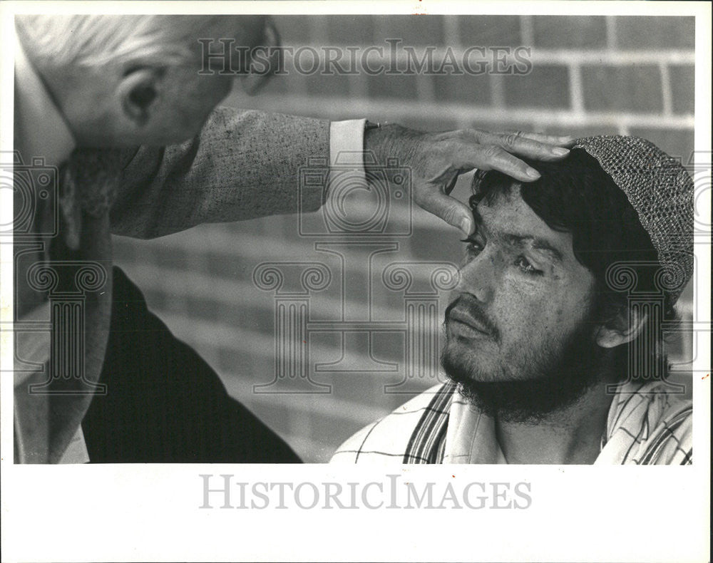 1987 Press Photo Dr. Richard A Parritt Ophthalmologist Methodist Hospital - Historic Images