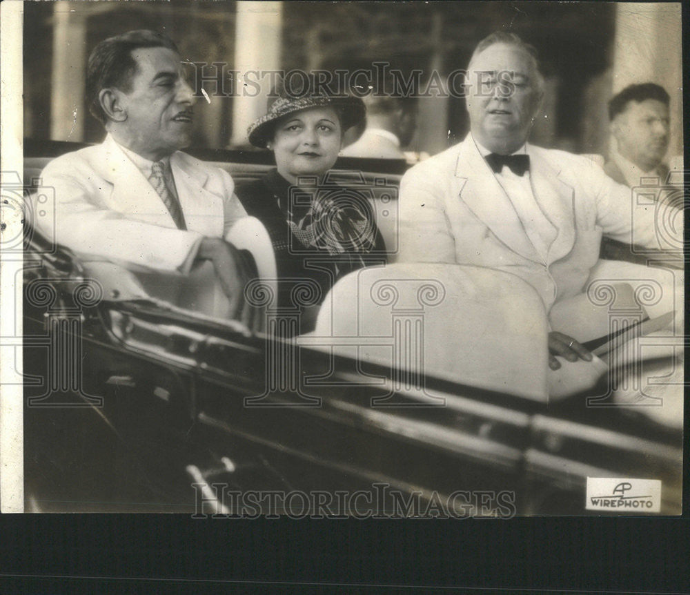 1935 Press Photo Presidents Roosevelt and Hermodio Arias with wife - Historic Images