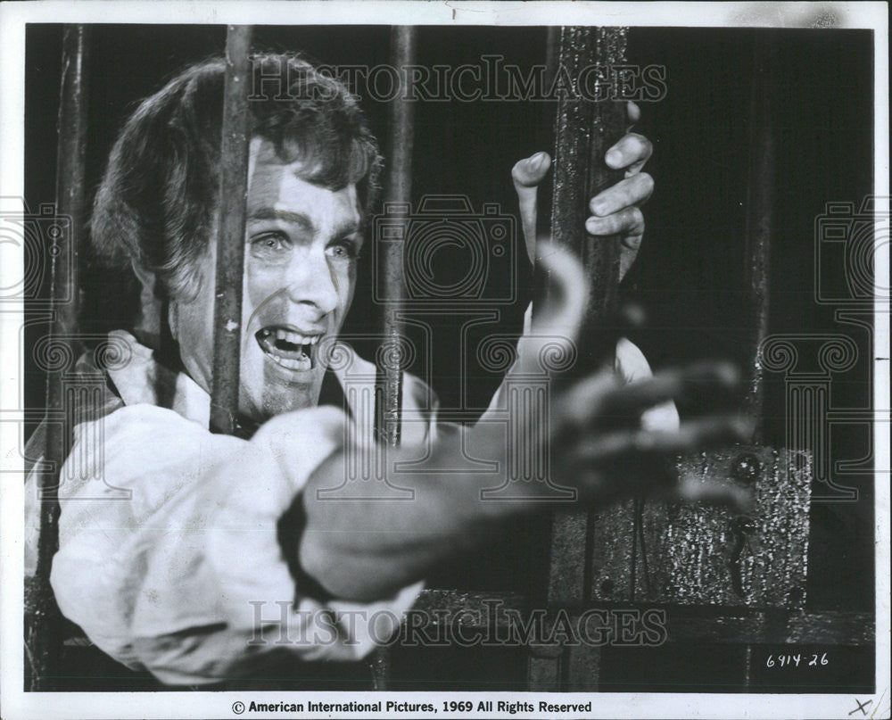 1969 Press Photo Keir Dullea Cries out from His Cell in Scene From &quot;De Sade&quot; - Historic Images