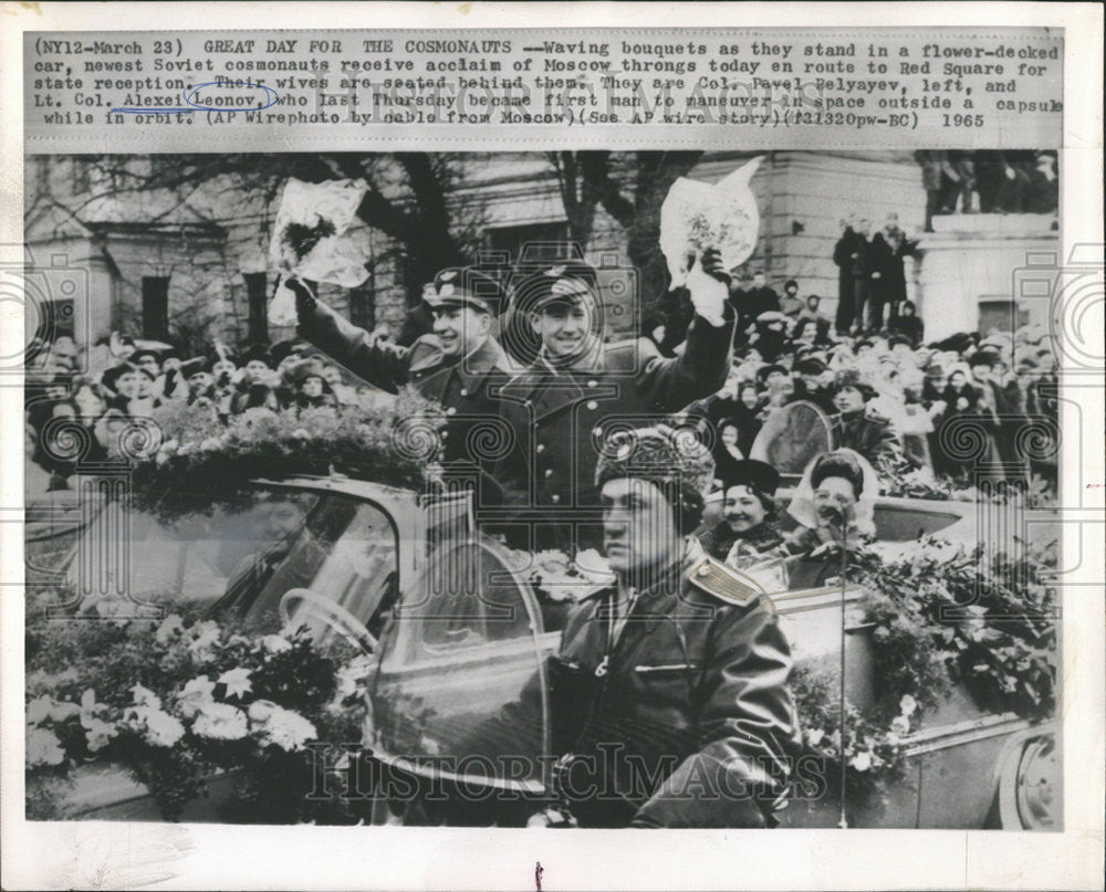 1965 Press Photo Pavel Belyayev Alexei Leonov Soviet Cosmonauts Red Square - Historic Images