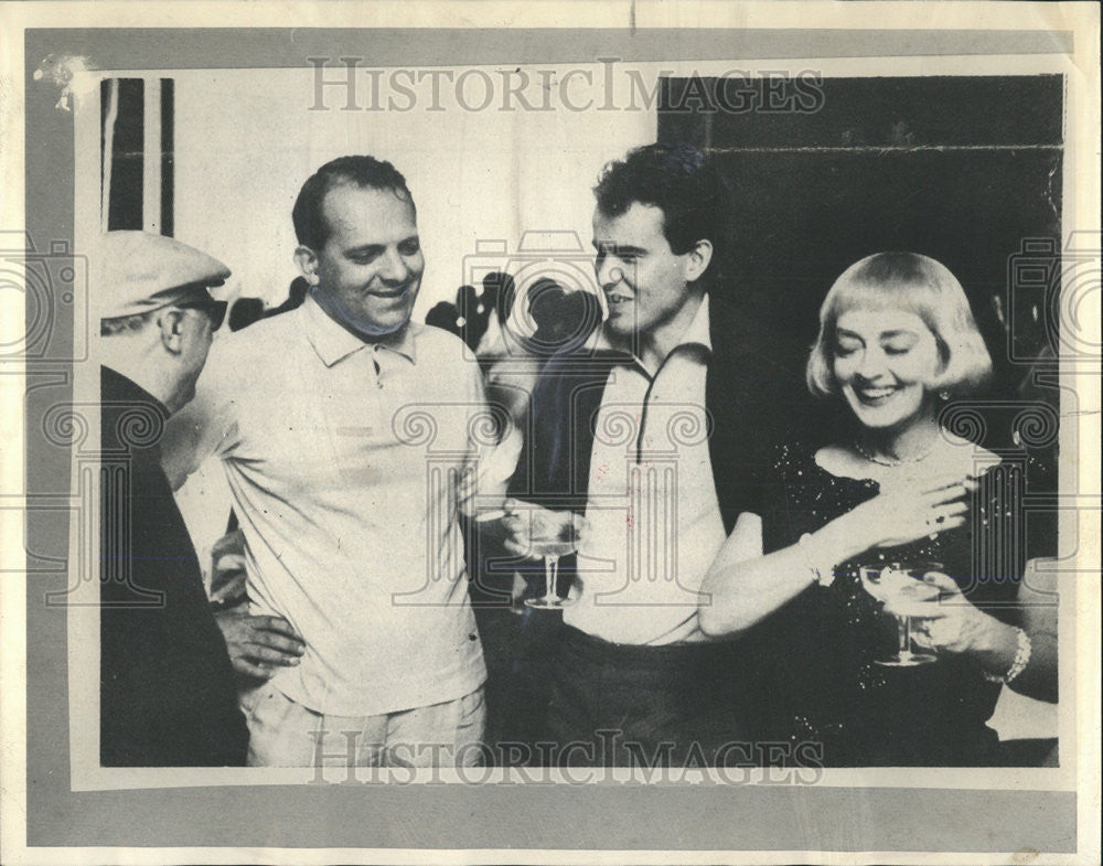 1963 Press Photo Director Damiano Damiani &amp; Stars Horst Buchholz &amp; Bette Davis - Historic Images