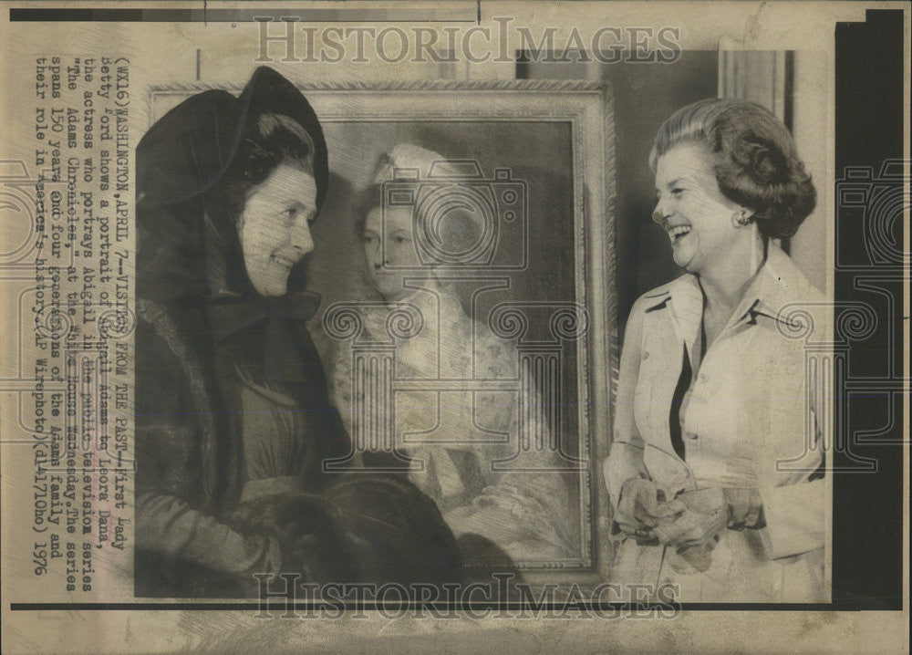 1976 Press Photo First Lady Betty Ford Abigail Adams Laura Dana White House - Historic Images