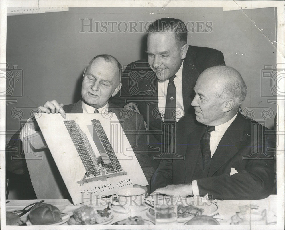 1957 Press Photo Paul Hedden Chicago City Deputy Commissioner - Historic Images