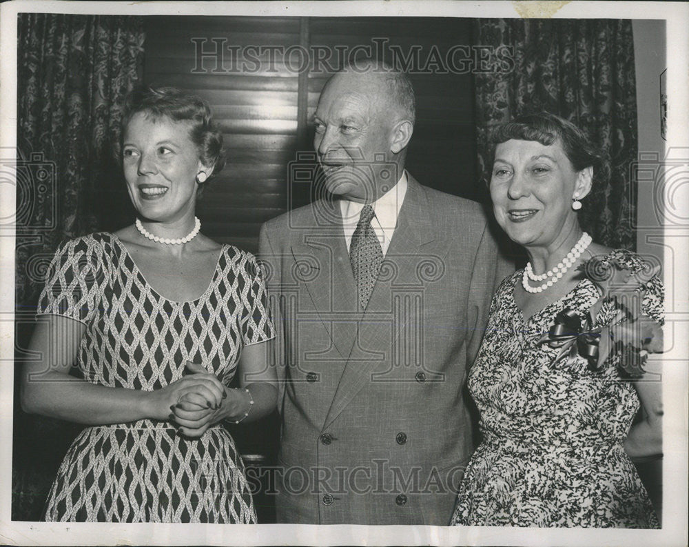 1952 Press Photo Virginia Warren Warren California Eisenhower Republican General - Historic Images